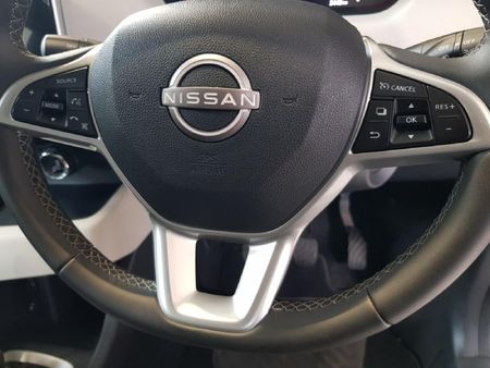 2025-Nissan-Magnite-10T-Acenta_8