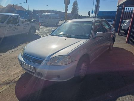 2000-Honda-Ballade-160i-Luxline-Auto_2