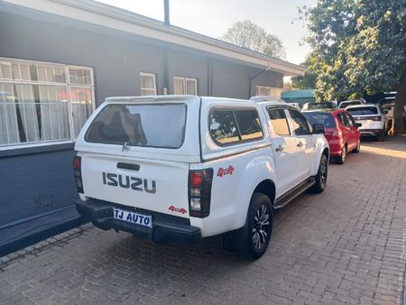 2022-Isuzu-D-Max-250-HO-Hi-Rider-4x4-Double-Cab_4