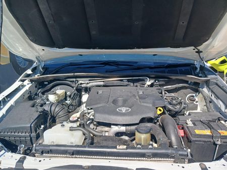 2017-Toyota-Hilux-28-GD-6-Raised-Body-Raider-Double-Cab-Auto_13