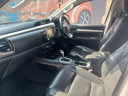 2017-Toyota-Hilux-28-GD-6-Raised-Body-Raider-Double-Cab-Auto_8
