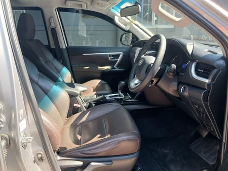 2017-Toyota-Fortuner-24-GD-6-Raised-Body-Auto_9