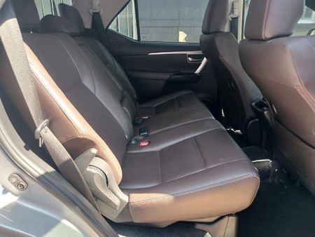 2017-Toyota-Fortuner-24-GD-6-Raised-Body-Auto_10