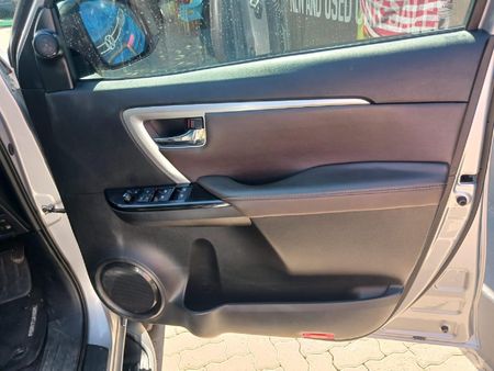 2017-Toyota-Fortuner-24-GD-6-Raised-Body-Auto_11
