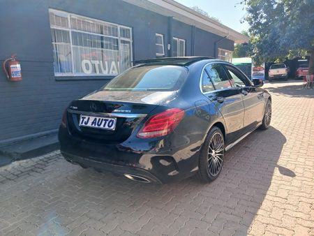 2016-Mercedes-Benz-C-Class-C-180-AMG-Line-Auto_5