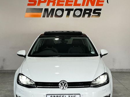 2017-Volkswagen-Golf-VII-14-TSI-Highline_1