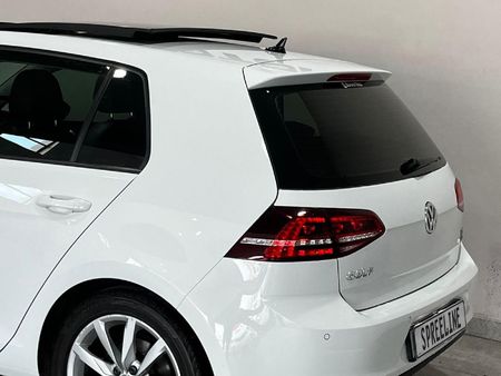 2017-Volkswagen-Golf-VII-14-TSI-Highline_4