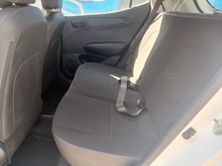 2023-Hyundai-Grand-i10-10-Motion_9