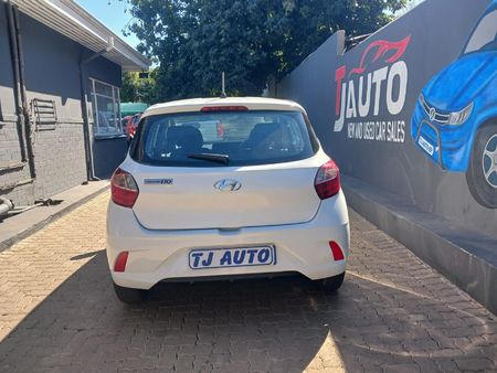 2023-Hyundai-Grand-i10-10-Motion_3