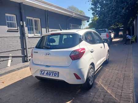 2023-Hyundai-Grand-i10-10-Motion_4