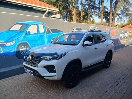 2021-Toyota-Fortuner-28-GD-6-Raised-Body-Auto_0