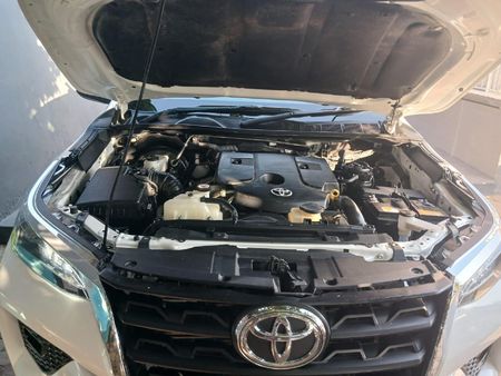 2021-Toyota-Fortuner-28-GD-6-Raised-Body-Auto_15