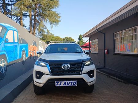 2021-Toyota-Fortuner-28-GD-6-Raised-Body-Auto_1