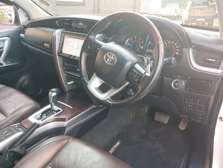 2021-Toyota-Fortuner-28-GD-6-Raised-Body-Auto_8