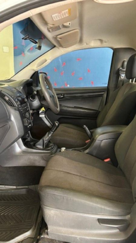 2014-Isuzu-KB-250-D-Teq-LE-4x4-Single-Cab_13