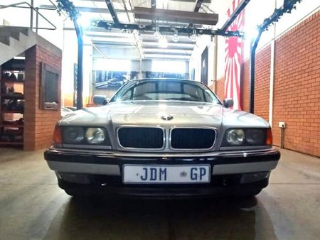 1998-BMW-7-Series-740i-Auto_1