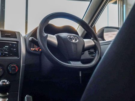 2019-Toyota-Corolla-Quest-16-Plus_7