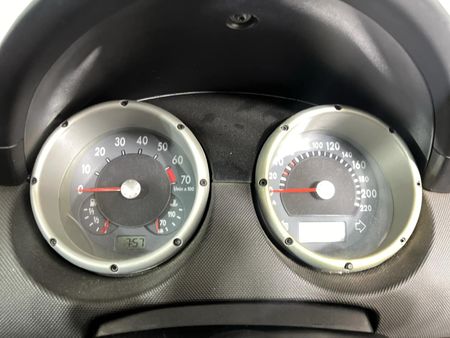 2002-Volkswagen-Polo-Playa-14_2