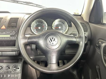 2002-Volkswagen-Polo-Playa-14_3