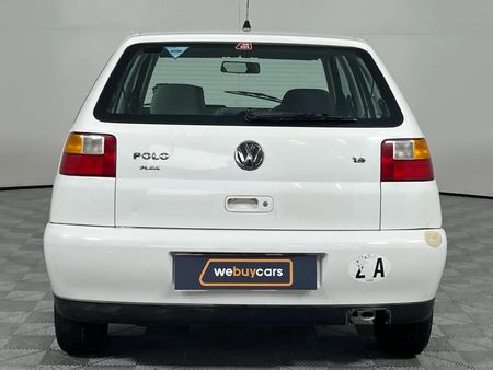 2002-Volkswagen-Polo-Playa-14_7