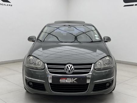 2007-Volkswagen-Jetta-20-FSI-Sportline_1