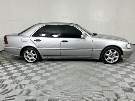 1999-Mercedes-Benz-C-Class-C-230-Kompressor-Sport_10