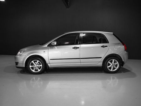 2005-Toyota-RunX-140i-RS_13