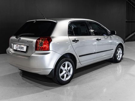 2005-Toyota-RunX-140i-RS_6
