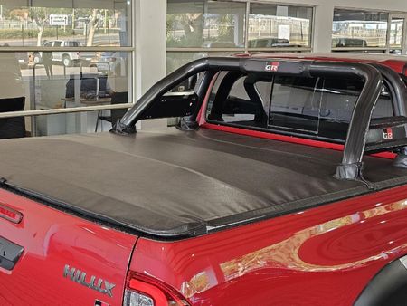 2022-Toyota-Hilux-28-GD-6-GR-S-4x4-Auto-Double-Cab_9