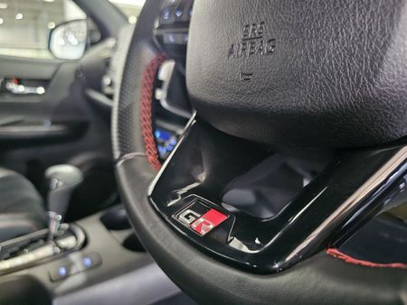 2022-Toyota-Hilux-28-GD-6-GR-S-4x4-Auto-Double-Cab_19