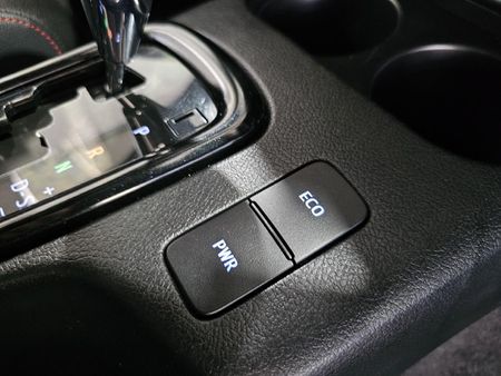 2022-Toyota-Hilux-28-GD-6-GR-S-4x4-Auto-Double-Cab_29