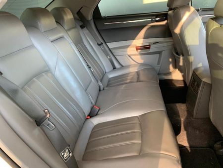 2006-Chrysler-300C-57-Hemi-V8-Auto_9