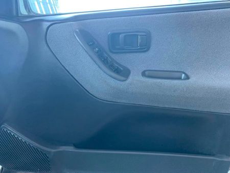1993-Nissan-Sentra-200-STi_4