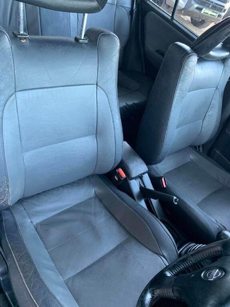 1993-Nissan-Sentra-200-STi_5