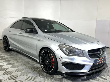 2017-Mercedes-AMG-CLA-45-AMG_14