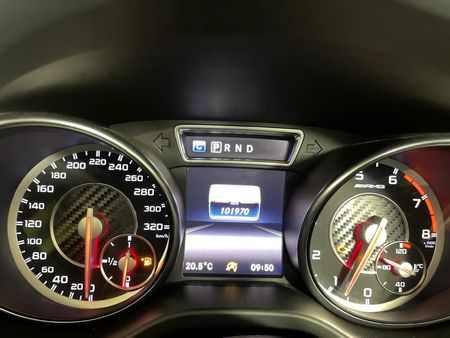 2017-Mercedes-AMG-CLA-45-AMG_2