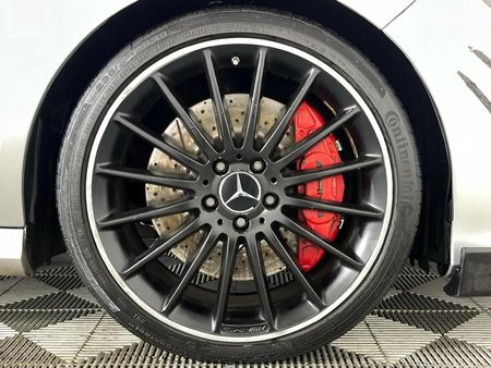 2017-Mercedes-AMG-CLA-45-AMG_4