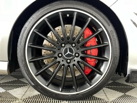 2017-Mercedes-AMG-CLA-45-AMG_5