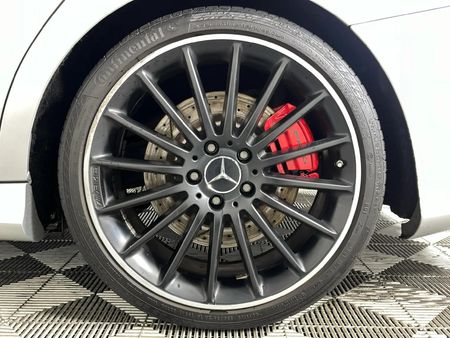 2017-Mercedes-AMG-CLA-45-AMG_7