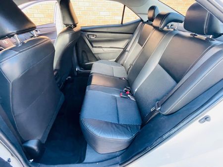 2020-Toyota-Corolla-Quest-18-Prestige-Auto_12