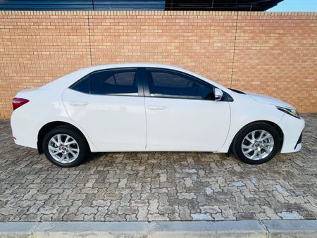2020-Toyota-Corolla-Quest-18-Prestige-Auto_18