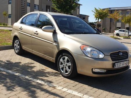 2009-Hyundai-Accent-16-GLS_0