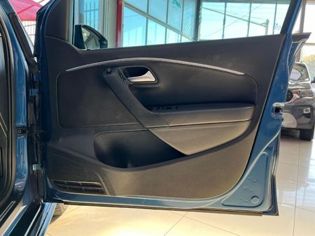 2016-Volkswagen-Polo-GTI-18-TSI-Auto_11