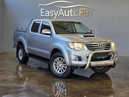 2015-Toyota-Hilux-30-D-4D-Legend-45-4x4-Auto-Double-Cab_0