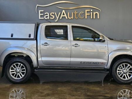 2015-Toyota-Hilux-30-D-4D-Legend-45-4x4-Auto-Double-Cab_2