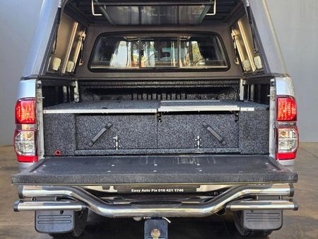 2015-Toyota-Hilux-30-D-4D-Legend-45-4x4-Auto-Double-Cab_6