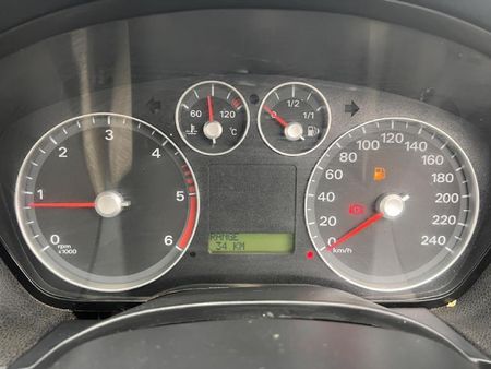 2006-Ford-Focus-20-TDCi-Ghia_9