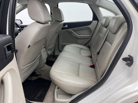 2006-Ford-Focus-20-TDCi-Ghia_11