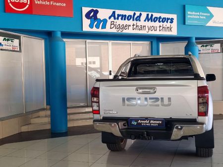 2020-Isuzu-D-Max-300-LX-4x4-Auto-Double-Cab_9