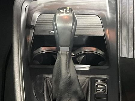 2017-BMW-X1-sDrive20d-Auto_10